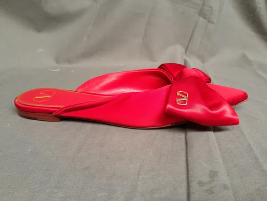 VALENTINO RED FLAT SANDLES  WITH BOW TIE - SIZE 42