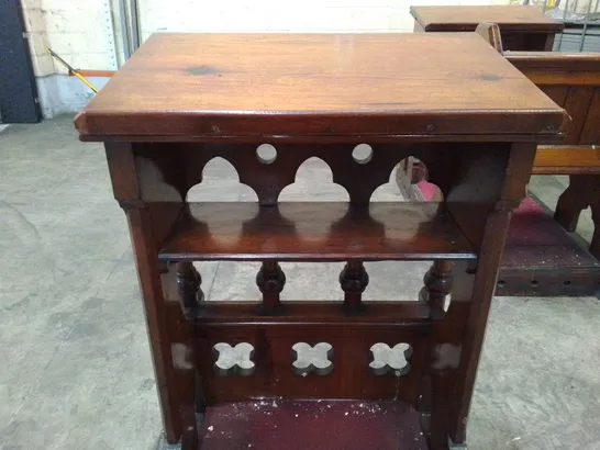  VINTAGE MAHOGANY EFFECT ORNATE CLERGY CHAIR PEW BENCH WITH TEXT STAND AND CARPETED KNEELING SPACE