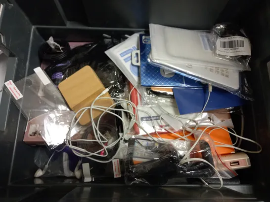 BOX OF APPROX 20 ITEMS INCLUDING ASSORTED SCREEN PROTECTORS, PHONE CASES AND CHARGING WIRES FOR VARIOUS PHONES