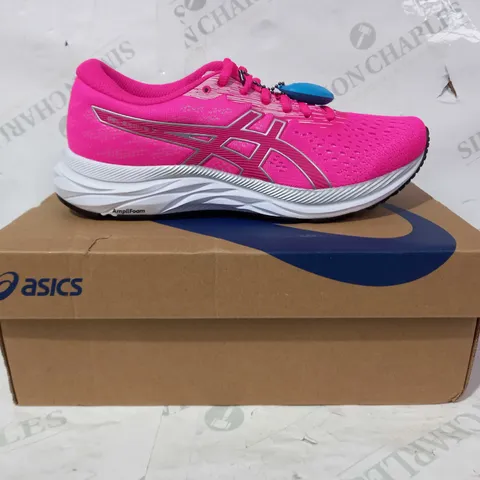 BOXED PAIR OF OASICS GEL-EXCITE 7 TRAINERS IN PINK EU SIZE 38