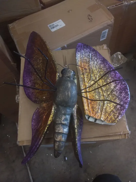 BOXED LARGE GARDEN BUTTERFLY ORNAMENT 