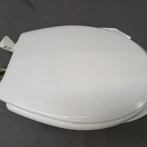 BOXED BEMIS MOULDED WOOD TOILET SEAT