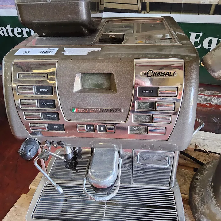 M53 AUTOMATIC BEAN TO CUP COFFEE MACHINE 4666144-Simon Charles Auctioneers