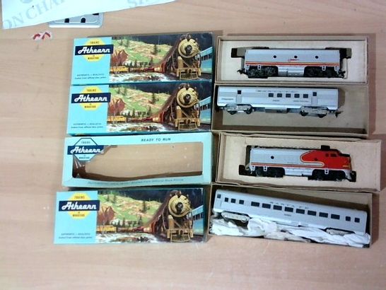 LOT OF 4 ASSORTED ATHEARN MODEL TRAIN CARRIAGES