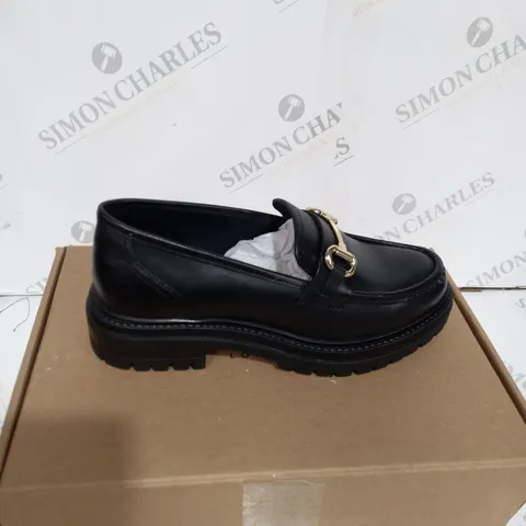 BOXED PAIR OF OUTLET DUNE GALLAGHER CHUNKY SNAFFLE TRIM LOAFERS IN BLACK UK SIZE 5