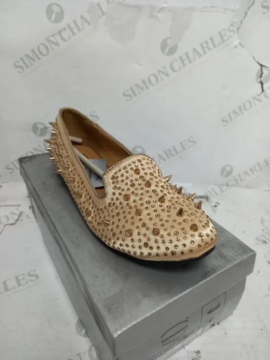 BOXED CASANDRA CHAMPAGNE SATIN LOW SPIKE SHOES - SIZE 6