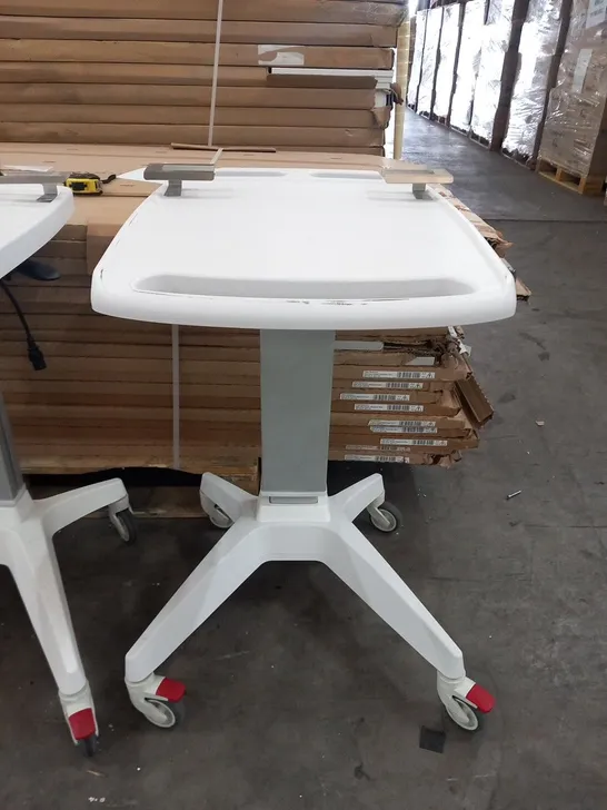 ADJUSTABLE HEIGHT MOBILE DESK UNIT WITH METAL BRACKETS