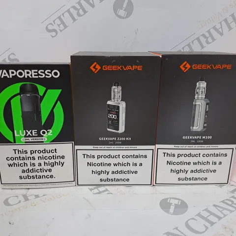 APPROXIMATELY 20 VAPES & E-CIGARETTES TO INCLUDE - GEEK VAPE M100 - VAPORESSO LUXE Q2 - GEEKVAPE Z200 KIT ECT