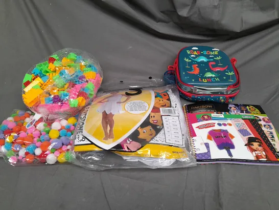 LARGE BOX OF ASSORTED TOYS AND GAMES TO INCLUDE FANCY DRESS, BUILDING BLOCKS AND RAINBOW HIGH