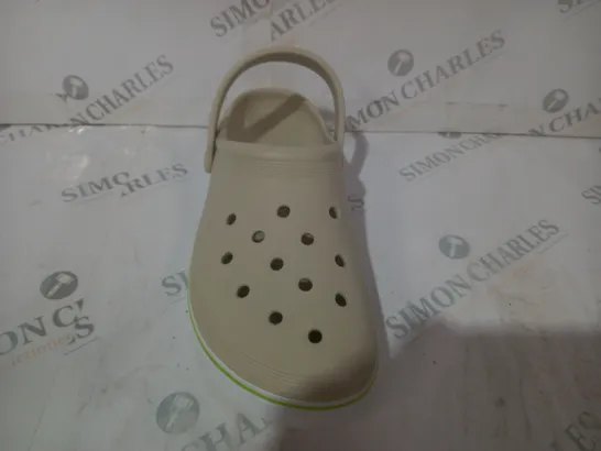 PAIR OF CROCS OFF COURT CLOGS IN BEIGE UK SIZE M10/W11