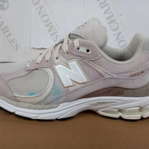BOXED PAIR OF NEW BALANCE TRAINERS (BEIGE), SIZE 5.5 UK