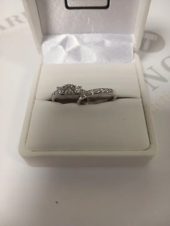 BOXED LADY LYNSEY 9CT WHITE GOLD PAIR OF RINGS