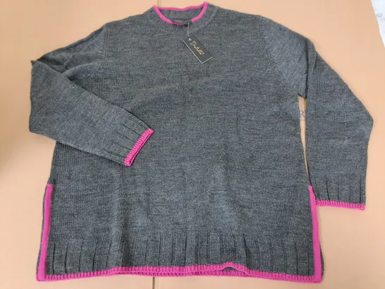 BRAND NEW DESTELLO GREY CREW JUMPER WITH PINK TRIM - UK 18