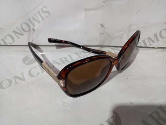 DUNE SUNGLASSES IN TORTOISE SHELL PATTERN