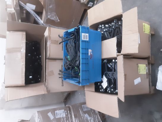 PALLET OF APPROXIMATELY 1000 COAT HANGERS