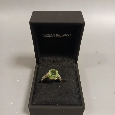 HOLLINS AND HOLLINSHEAD SILVER CUBIC GREEN STONE RING 