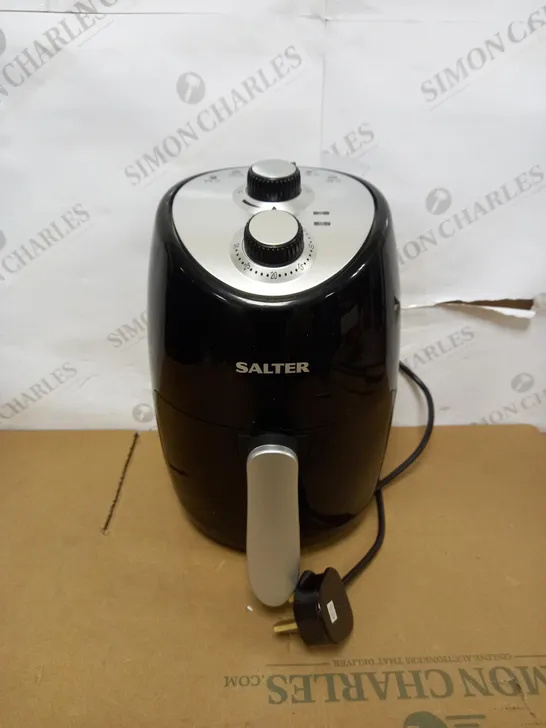 SALTER EK2817 COMPACT HOT AIR FRYER 