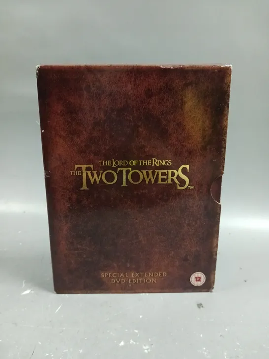 THE LORD OF THE RINGS THE TWO TOWERS SPECIAL EXTENDED EDITION DVD SET