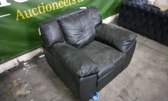 QUALITY BLACK LEATHER ARMCHAIR 