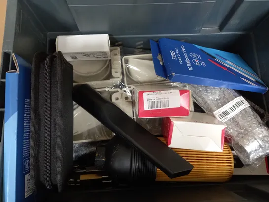 BOX OF APPROXIMATELY 11 ASSORTED ITEMS TO INCLUDE - TOWER NECK FAN , CARPET FRESHENER , 10 BALLPOINT PENS ETC