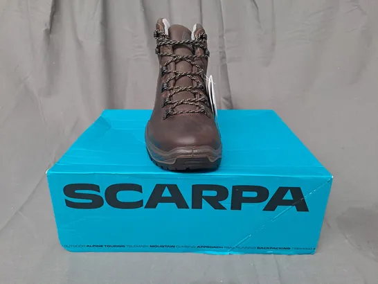 BOXED PAIR OF SCARPA TERRA GTX BOOTS IN BROWN UK SIZE 7