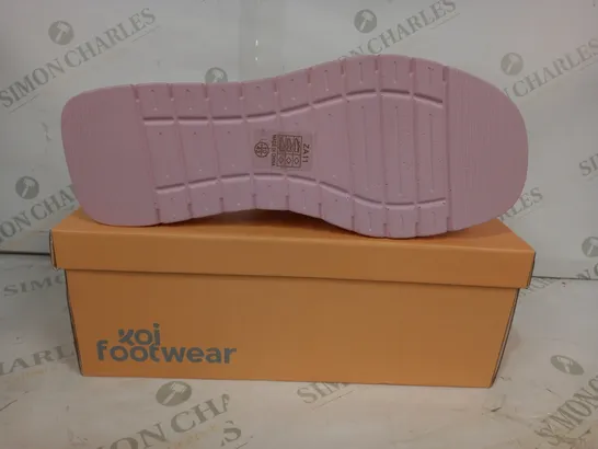 BOXED PAIR OF KOI MARSHMALLOW FLUFF PLATFORM SLIDERS IN PINK/MULTICOLOUR SIZE 10