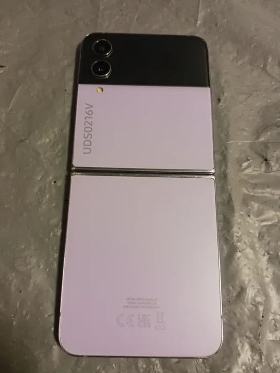 SAMSUNG GALAXY Z FLIP 4