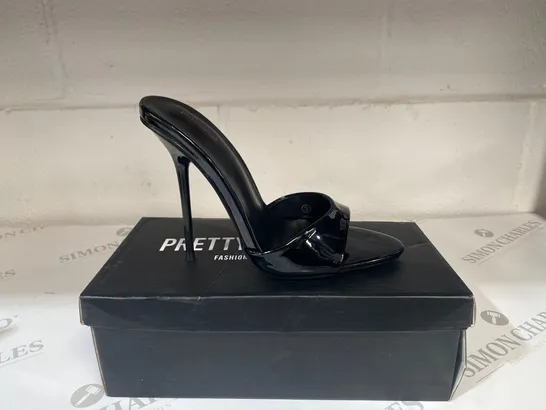 BOXED PAIR OF PRETTY LITTLE THING BLACK HIGH HEELS SIZE 3