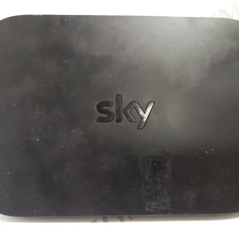 SKY Q SET TOP BOX - BLACK EM150