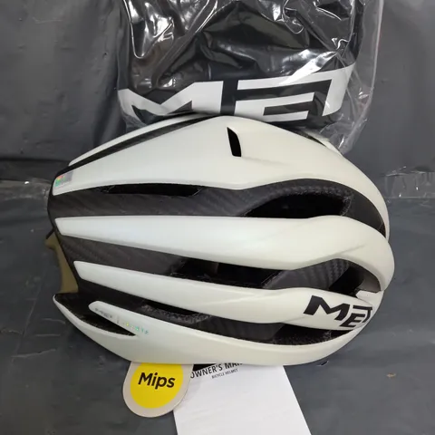 TRENTA 3K CARBON HELMET (MET) SIZE L 58/61CM