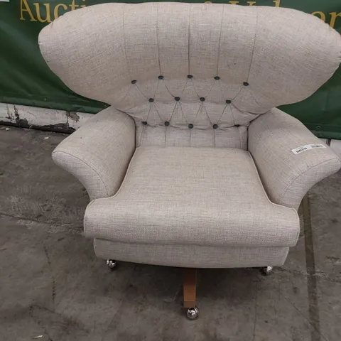 QUALITY BRITISH DESIGNER G PLAN VINTAGE WINGED SWIVEL CHAIR NATURAL FABRIC 