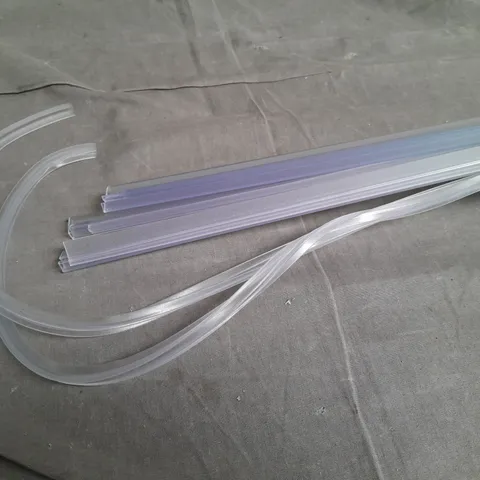 LOT OF CLEAR PLASTIC TRIMMING - APPROXIMATE LENGTH 180cm