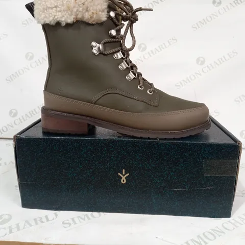 EMU OKAB WATERPROOF BOOTS - DARK OLIVE - UK 6