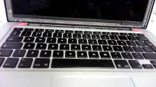 APPLE MACBOOK SILVER PRO CORE I7 750GB