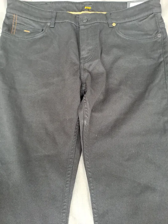 HUGO BOSS DELAWARE SLIM-FIT JEANS IN BLACK SIZE 36/30