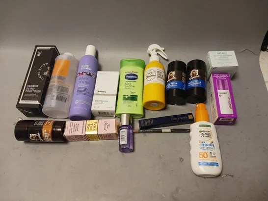 BOX OF APPROXIMATELY 20 COSMETIC ITEMS TO INCLUDE - DR SQUATCH DEODRANT, LEAVE-IN CONDITIONER, AND BEARD CONDITIONER ETC. 