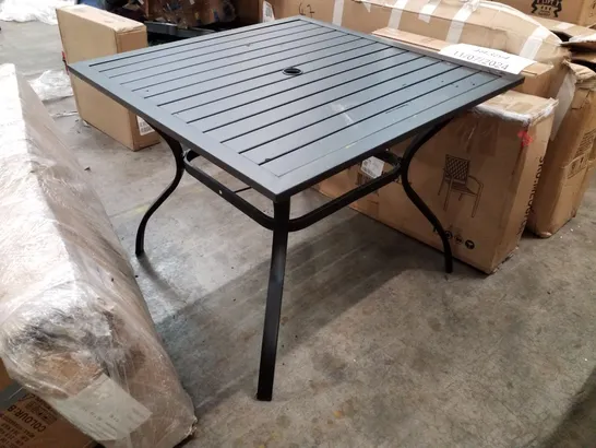 SQUARE METAL GARDEN DINING TABLE