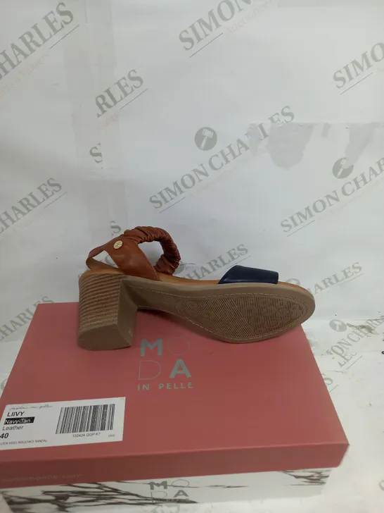 BOXED MODA IN PELLE LIIVY NAVY-TAN LEATHER SIZE 7 