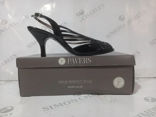 BOXED PAIR OF PAVERS AMITY1700 HEELED SANDALS IN BLACK SIZE 6