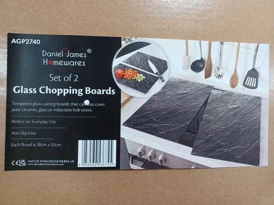 BOXED DANIEL JAMES SET OF 2 GLASS CHOPPING BOARDS 