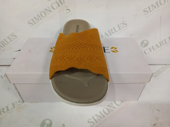 BOXED PAIR OF PASSAGE OPEN TOE SHOES IN MUSTARD UK SIZE 6