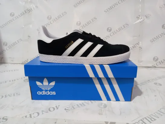 ADIDAS GAZELLE J SIZE 5.5