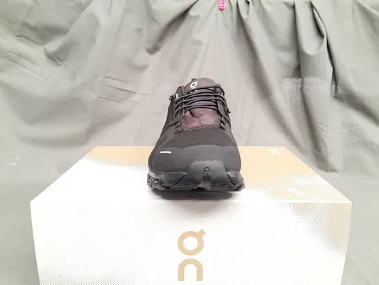 BOXED ONCLOUD CLOUD 5 WATERPROOF BLACK TRAINERS - WOMENS UK 5 