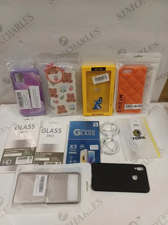 BOX OF APPROXIMATELY 25 ASSORTED MOBILE PHONE/TABLET ACCESSORIES TO INCLUDE CASES, CHARGING CABLES, POWER BANKS ETC 