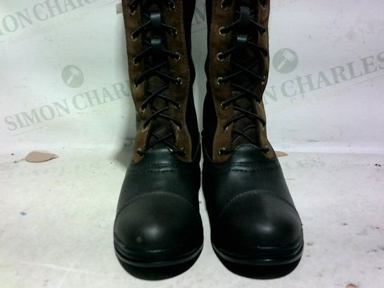 BOXED PAIR OF BOOTS ARIAT CONISTON PRO GTX INSULATED (COLOUR EBONY), SIZE 5.5 UK