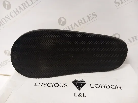 BOXED LUSCIOUS LONDON SIZE EU39