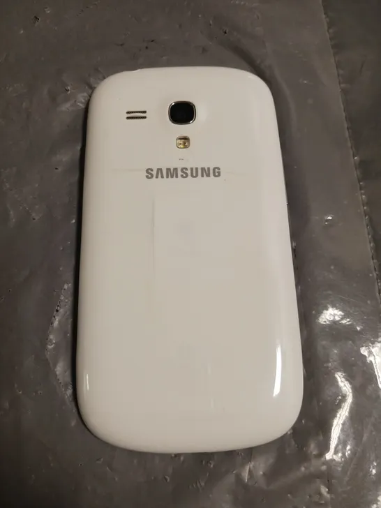 SAMSUNG GT-I8190