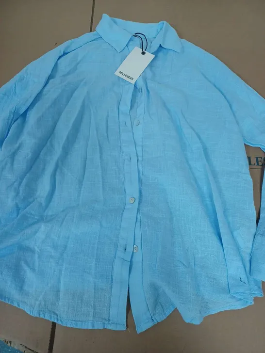 PULL & BEAR SHIRT IN BLUE - SMALL