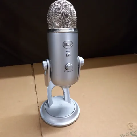 UNBOXED BLUE USB MICROPHONE