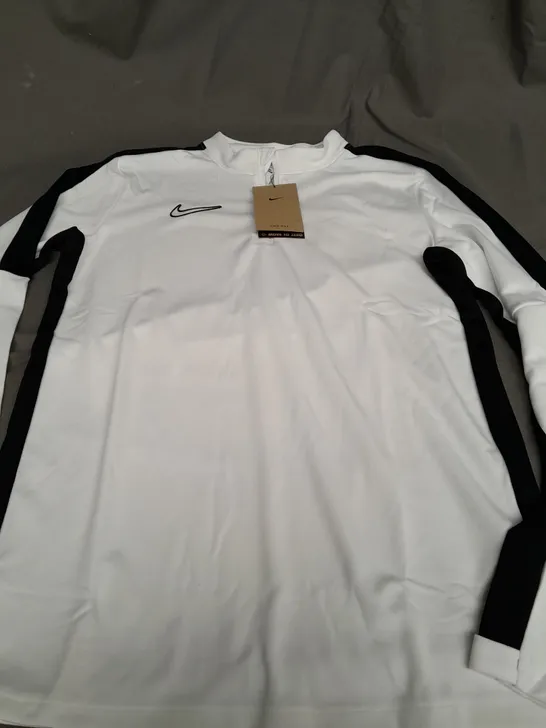 NIKE DRI FIT WHITE QUARTER ZIP - KIDS XL